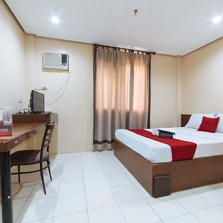 Hotel RedDoorz near Olongapo Bus Terminal Exterior foto