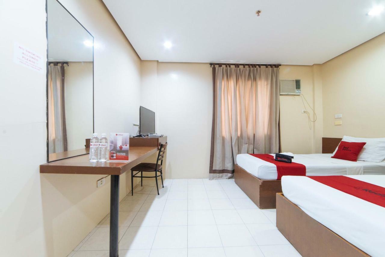 Hotel RedDoorz near Olongapo Bus Terminal Exterior foto