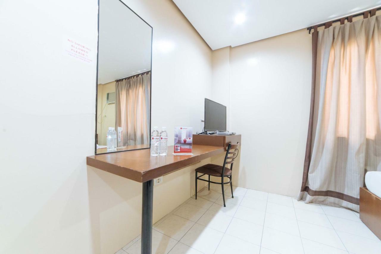 Hotel RedDoorz near Olongapo Bus Terminal Exterior foto