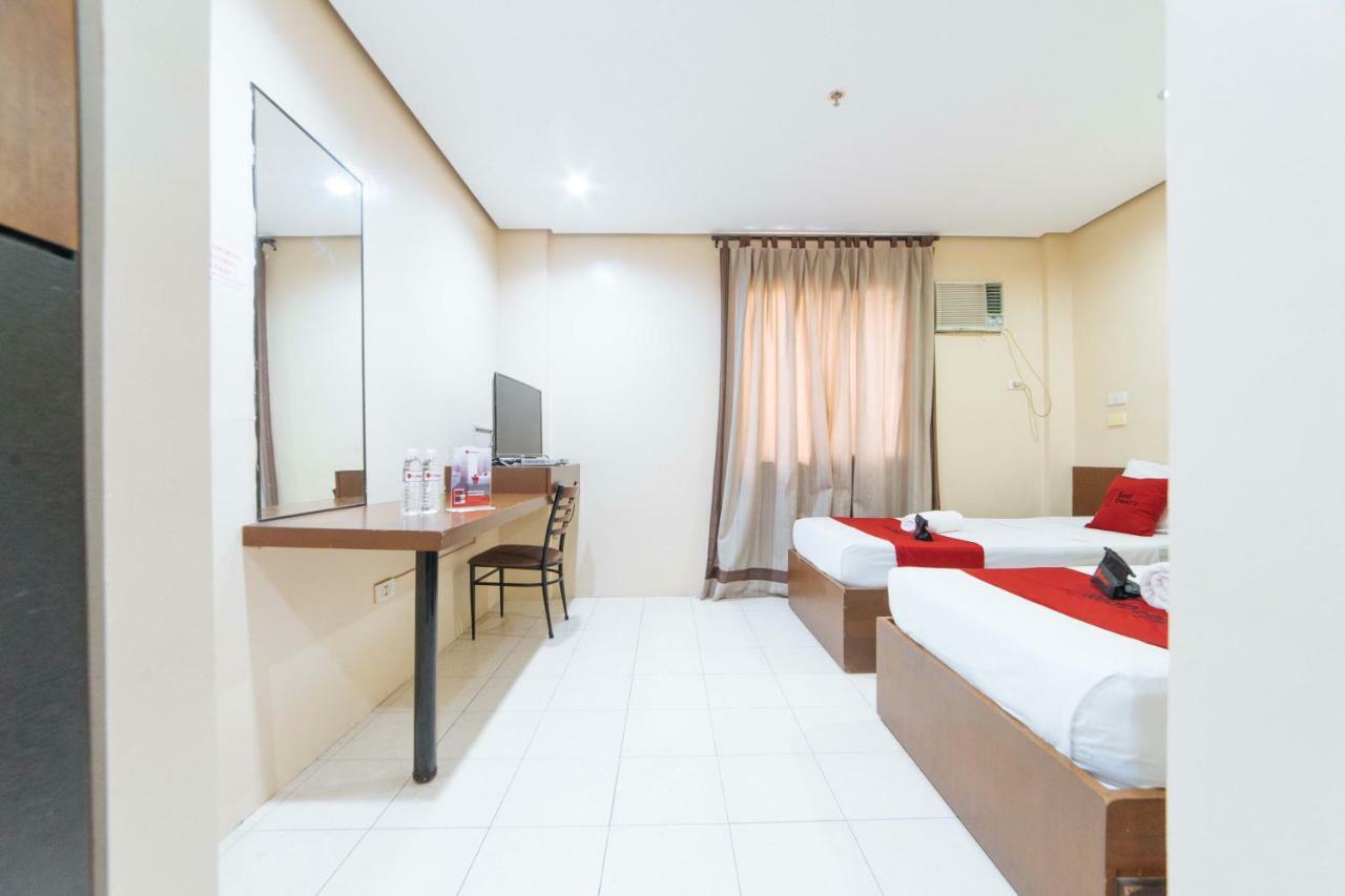 Hotel RedDoorz near Olongapo Bus Terminal Exterior foto
